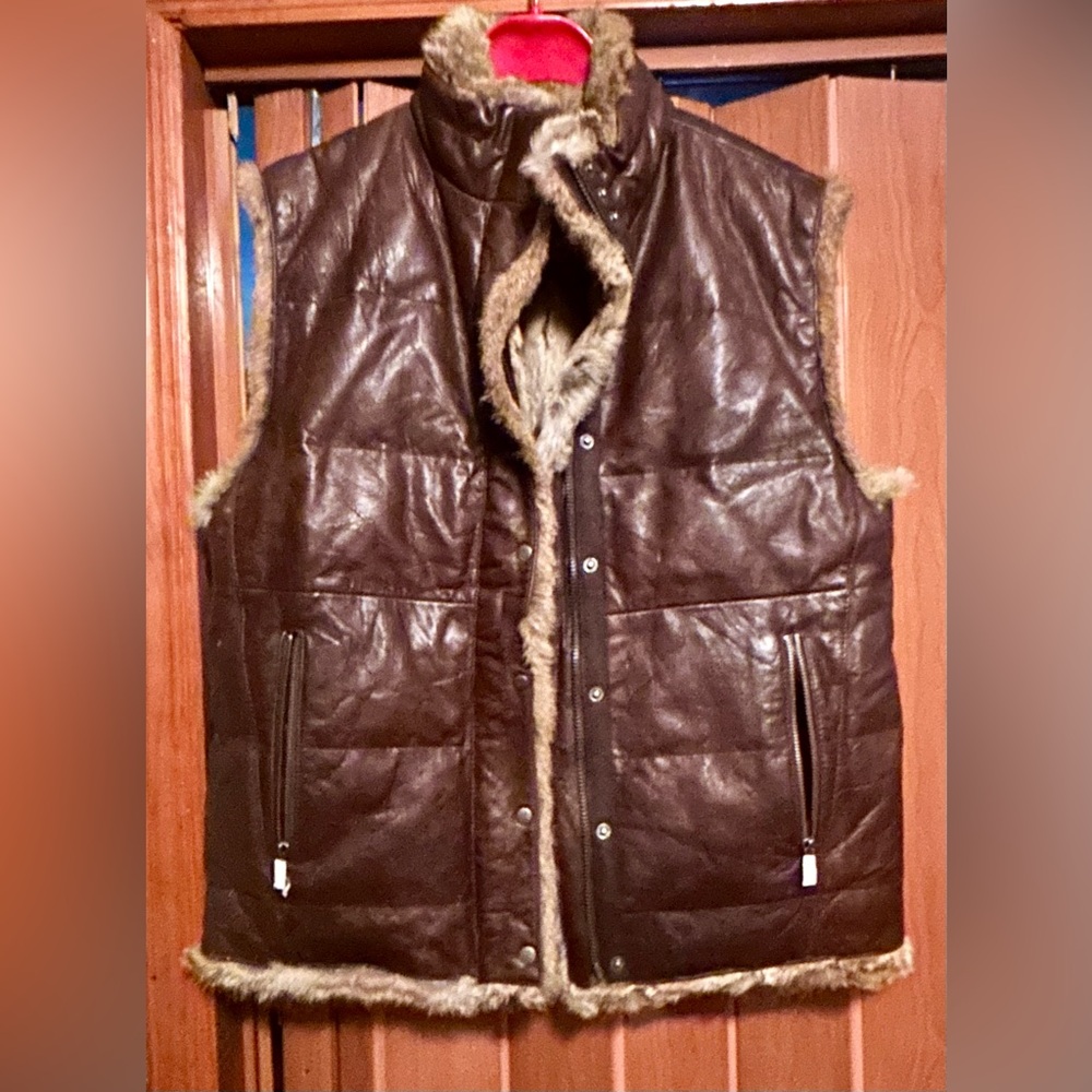 Juicy Couture genuine leather & rabbit Fur reversible Vest Size Large see pics